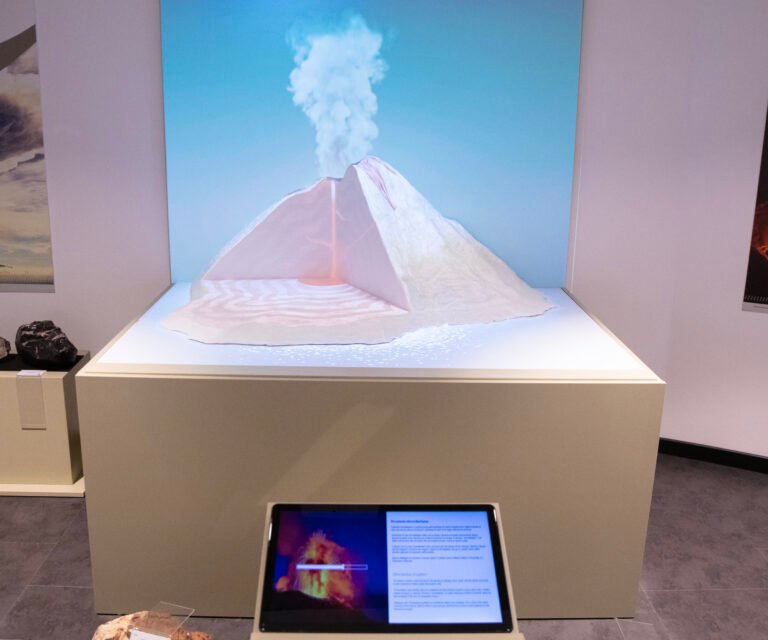 UNICAL Projection mapping on Volcano 2